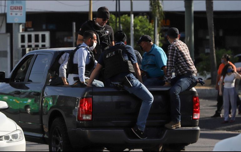 Uno de los detenidos en las protestas por la muerte de Giovanni López, relató que comenzaron a llegar camionetas sin placas con encapuchados, quienes empezaron a llevarse a algunos de los que intentaban organizar la manifestación. ARCHIVO/SUN