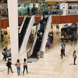 Reapertura económica impulsa la recuperación del consumo interno