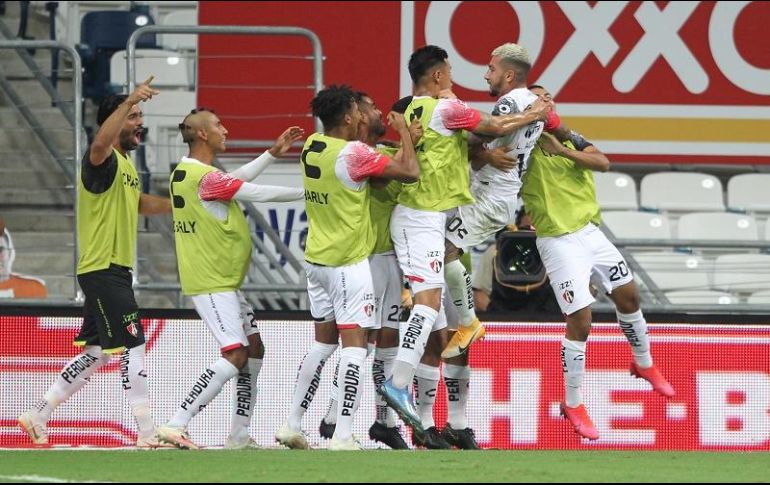 El partido se caracterizó por la velocidad e intensidad que mostraron ambos cuadros. IMAGO 7