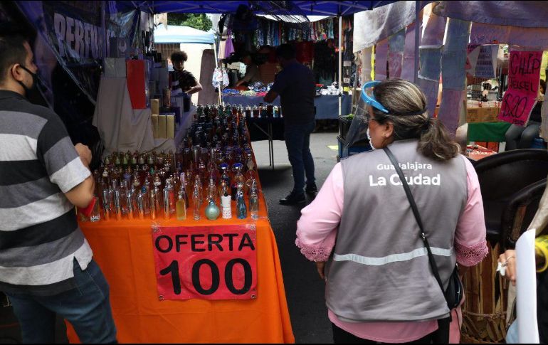 Se cobrarán 18 pesos diarios por metro cuadrado por uso de suelo en vía pública durante eventos de temporada. EL INFORMADOR/ARCHIVO
