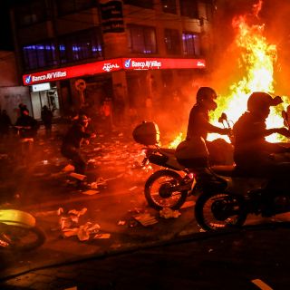 Registran ocho muertos en protestas contra abuso policial en Colombia