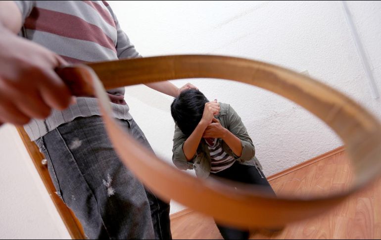 El agresor también podrá perder la custodia del menor. NOTIMEX/Archivo