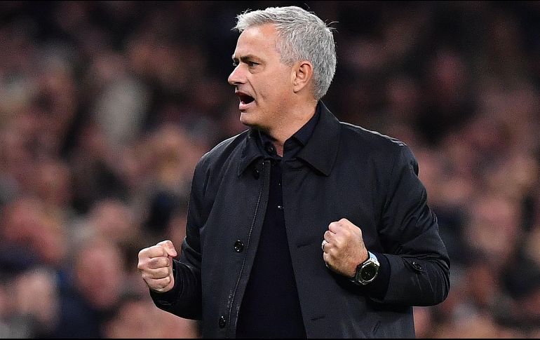 ''Sé que tenemos uno de los mejores delanteros del mundo'', dijo el estratega en referencia al inglés Harry Keane, pero aclara que necesita uno más para ayudar a los Spurs. AFP / ARCHIVO