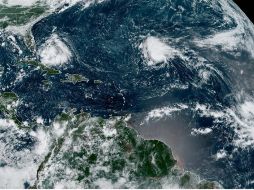 Autoridades emitieron una alerta de tormenta tropical para la costa del sureste de Florida. EFE/NHC