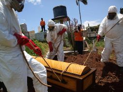 Marko Cortés critica que el gobierno de Andrés Manuel López Obrador prefiera seguir echando culpas antes de reconocer sus errores y corregir para atender la pandemia. AFP/ARCHIVO