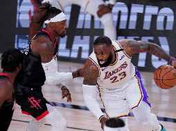 LeBron James aportó 29 puntos para el triunfo de su equipo. AP/M. Terrill
