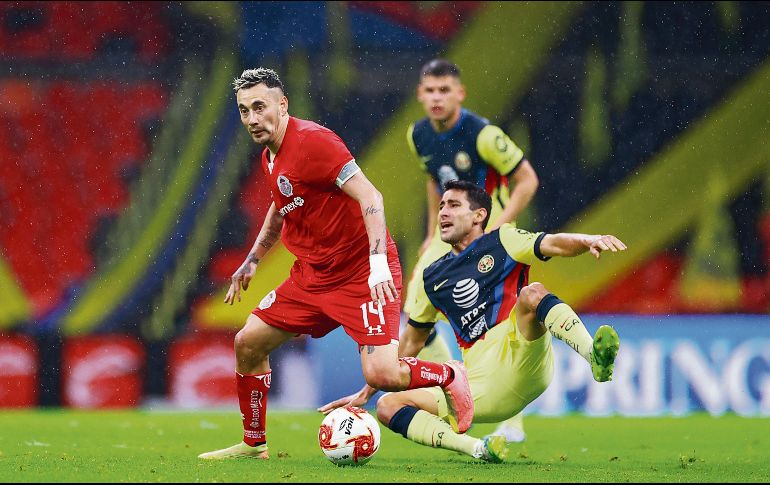 El América ocupa la primera posición del torneo, pero sólo un punto arriba de Pumas y Cruz Azul, que juegan hoy. IMAGO7