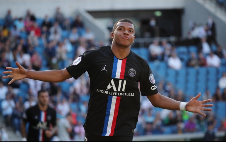 Kylian Mbappé fue fichado por el PSG en el 2018 por alrededor de 180 millones de euros procedente del Monaco. EFE / ARCHIVO