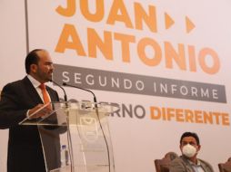 Juan Antonio González Mora, alcalde de Tonalá durante su Segundo Informe de Gobierno. TWITTER/@gobierno_tonala