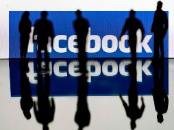 Facebook surgió como un proyecto en la universidad de Harvard con la intención de poder conectar a los alumnos y mantenerlos al tanto de la información del campus. AFP / ARCHIVO