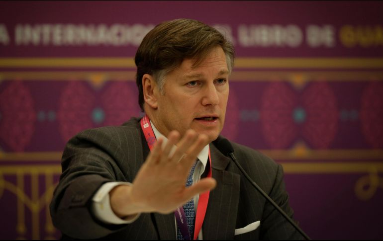 La polémica inició el domingo, cuando la estudiante cuestionó la estrategia de Landau, quien es muy activo en Twitter. EL INFORMADOR/ARCHIVO