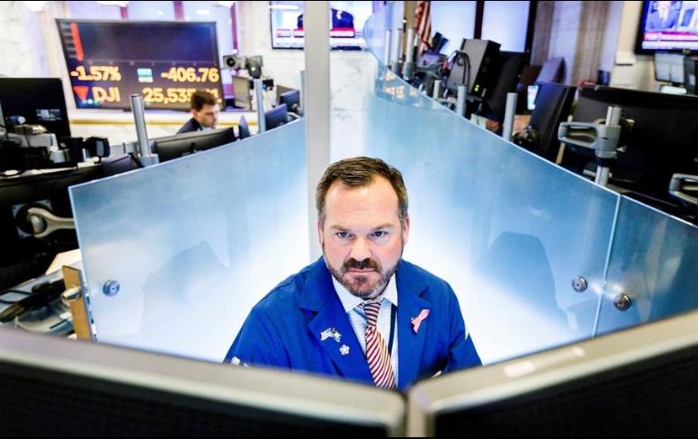 El mercado cayó al final de la sesión tras dos jornadas en verde. EFE/ARCHIVO