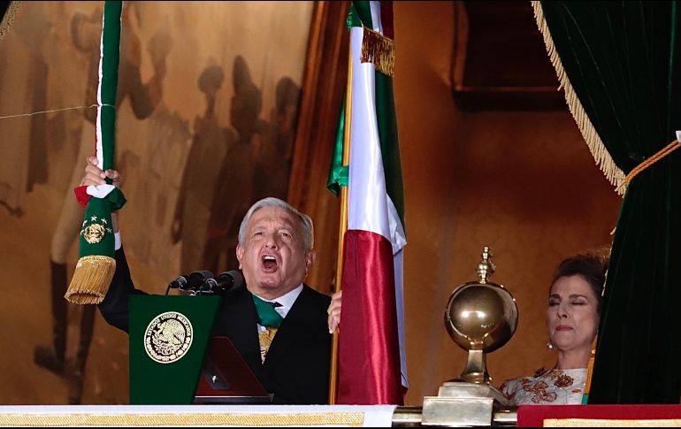 Tras gritar las clásicas arengas a los héroes patrios, se encendió la 