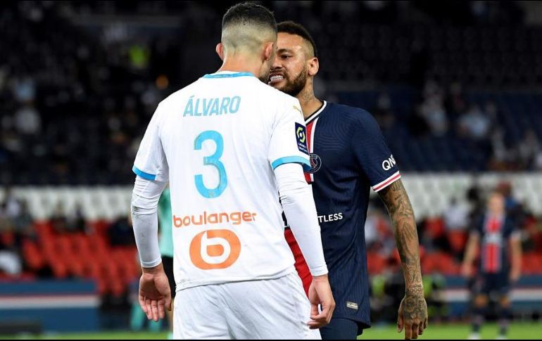 Neymar acusó a Álvaro González de racismo, por lo que ya se abrió un expediente. EFE/J. de Rosa