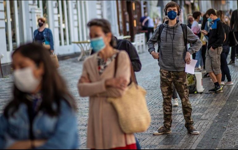 Hasta ahora han sido aplicadas 202 mil 402 pruebas para la detección de COVID-19 en la población jalisciense. EFE/M. Divisek