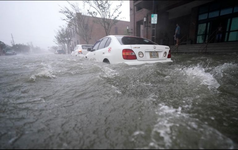 Una calle de Pensacola tras el ingreso de “Sally”, como categoría 2, a la costa sureña estadounidense. AP/G. Herbert