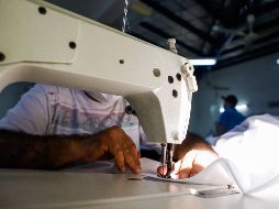 Pese a la mejora respecto al mes anterior, los empleos en la industria manufacturera siguen siendo 4.7% menos que el año pasado. EFE/ARCHIVO