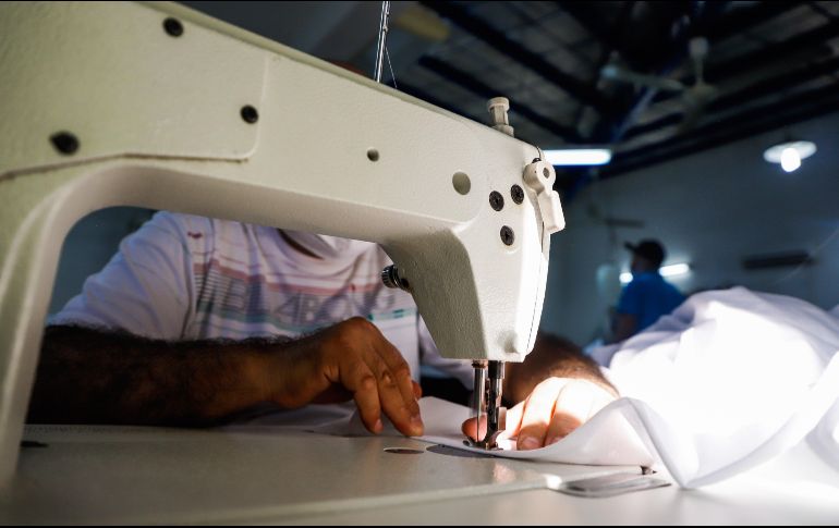 Pese a la mejora respecto al mes anterior, los empleos en la industria manufacturera siguen siendo 4.7% menos que el año pasado. EFE/ARCHIVO