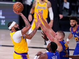 Anthony Davis fue la estrella de Los Ángeles al anotar 37 puntos y lograr 10 rebotes. AP/M. Terrill