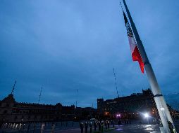 A las 07:19 horas de este sábado se realizó un toque militar en memoria de los fallecidos. AFP / P. Pardo