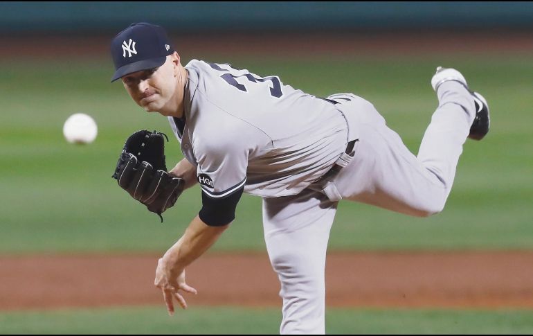 SÓLIDO. J.A. Happ lanzó ocho entradas en blanco, logrando su segunda victoria del año, ambas ante los Medias Rojas. AP• M. Dwyer