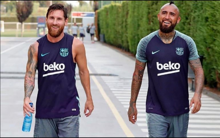 Arturo Vidal viajó este domingo a Milán, donde se someterá en las próximas horas al pertinente reconocimiento médico previo a su fichaje por el Inter. INSTAGRAM / @leomessi