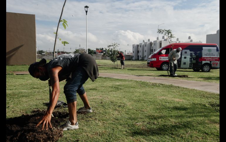 AC2T5359-20200918-Gil