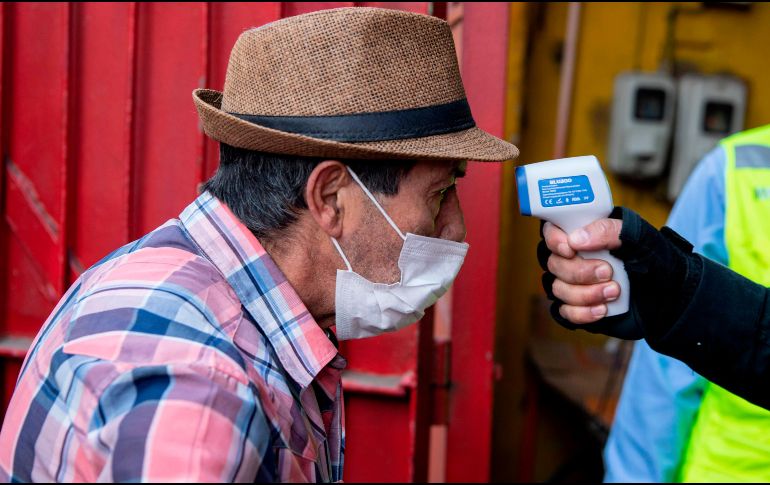 El balance total asciende a 12 mil 298 fallecidos y 447 mil 468 contagios desde inicios de marzo. AFP / ARCHIVO