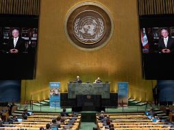 Vista del Presidente de México, Andrés Manuel López Obrador (en pantalla), durante su intervención a distancia en la 75 Asamblea General de la ONU. EFE/E. Debebe