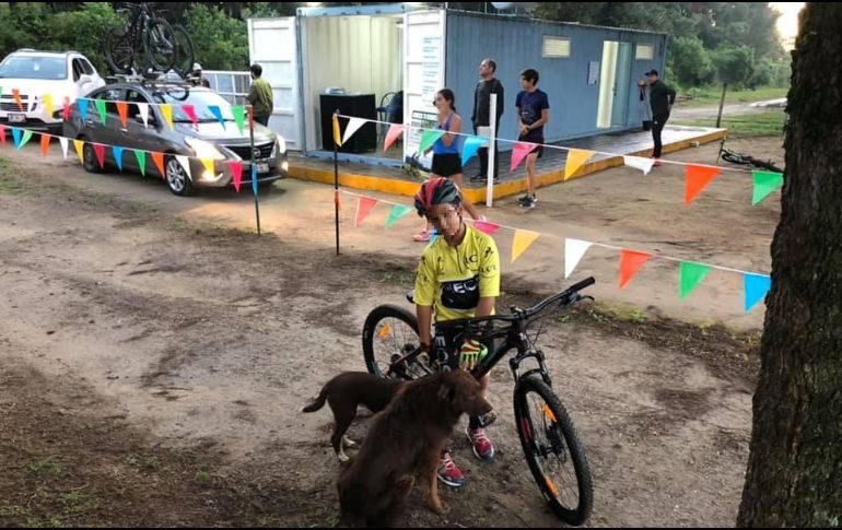 Los sitios que prestan servicios al público operan cuidando el protocolo tanto de medidas sanitarias como en horarios de atención, afirman. FACEBOOK/@laestacion8.5