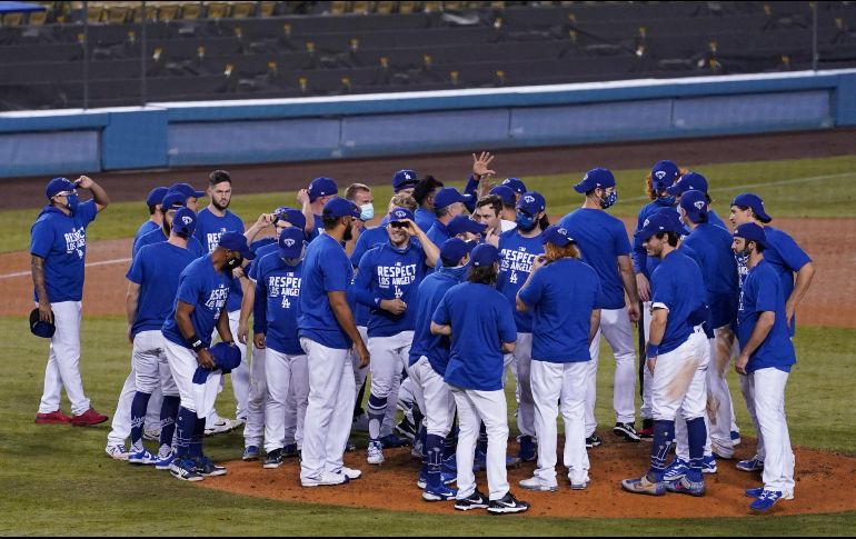 El resultado, combinado con la derrota de San Diego ante los Angelinos de Los Angeles, aseguró que los Dodgers encabezaran la División Oeste del 'Viejo Circuito' una vez más. AP
