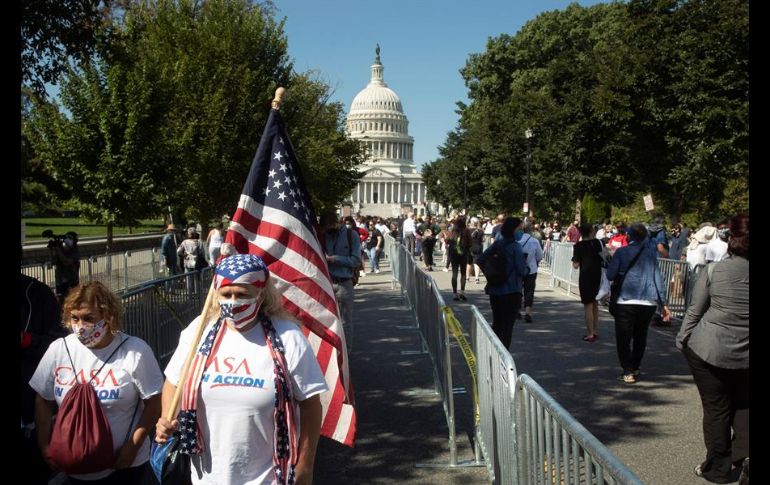 Los restos de la jueza Ruth Bader Ginsburg serán mostrados hoy y mañana, jueves, para ser traslados el viernes al Capitolio. EFE/M. Reynolds