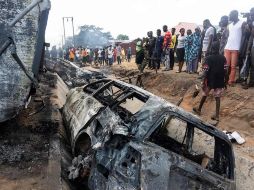 El accidente ocurrió cuando los frenos del camión fallaron y el conductor perdió el control en plena carretera. AFP/H. Yahaya
