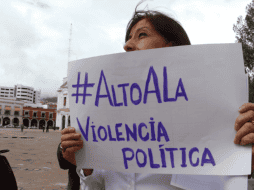 La legislación electoral define la violencia política contra las mujeres como cualquier acción u omisión basadas en elementos de género que tengan por objeto limitar, anular o menoscabar el ejercicio de los derechos políticos y electorales de una mujer. ESPECIAL