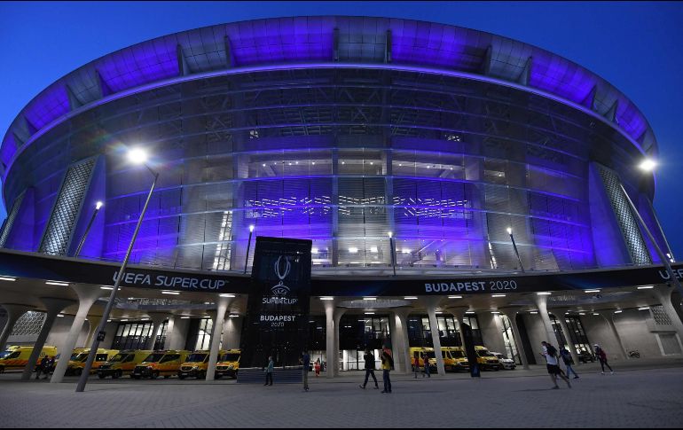 De las tres mil entradas reservadas para las hinchadas de cada club, únicamente 350 serán utilizadas por el Sevilla y mil 200 por el Bayern, indicaron fuentes de la organización. AFP / A. Kisbenedek
