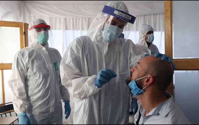 La prueba múltiple detecta otros virus como adenovirus, influenza A, influenza A H1N1, influenza B y parainfluenza. EFE/K. Elfiqi