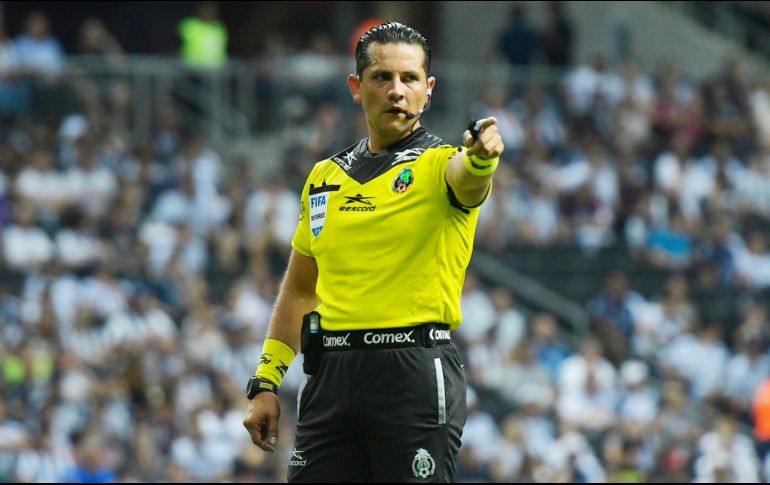 Diego Montaño (foto) fue el primero en ser designado, pero se anunció que dio positivo a coronavirus, el cambio por Galván, movió designaciones en otros juegos de la jornada 12. IMAGO7