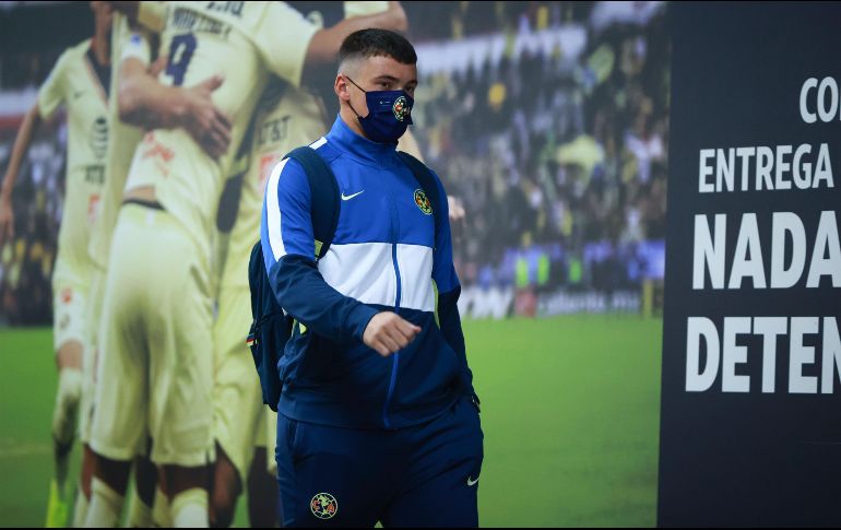 Versiones señalan que el futbolista uruguayo no alcanzó a frenar cuando la otra persona intentó dar una vuelta. Imago7