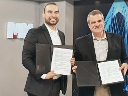 Luis Arriaga, rector del ITESO (izq.) y Enrique Yamuni, director de Megacable (der.), presentan el acuerdo. EL INFORMADOR/S. Flores