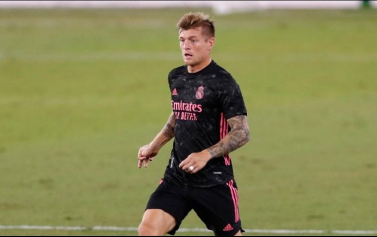 Kroos podría reaparecer con el Real Madrid el fin de semana del 18 de octubre. TWITTER / @@realmadrid