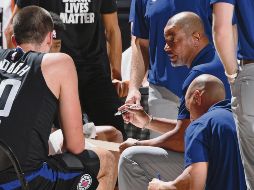 Adiós. Rivers (D) ganó 356 juegos en siete temporadas. AFP / A. bernstein