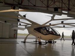 VoloCity está equipado con 18 motores y nueve baterías; puede llevar a dos personas, incluyendo al piloto. AFP/E. Piermont