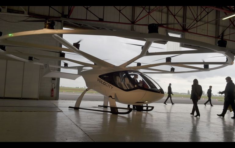 VoloCity está equipado con 18 motores y nueve baterías; puede llevar a dos personas, incluyendo al piloto. AFP/E. Piermont