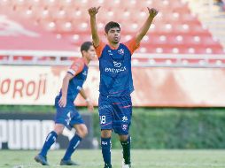 El veterano Luis “Macue” Robles definió la balanza en favor de los Alteños al 90’, cuando anotó con un potente disparo desde los límites del área. IMAGO7