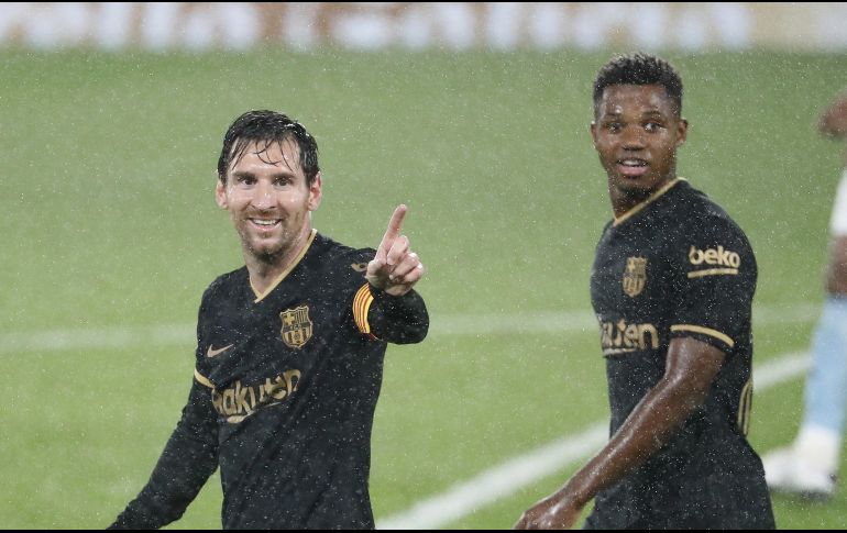 Messi y Ansu Fati comandaron un nuevo triunfo del Barcelona. EFE
