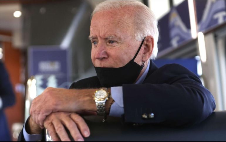 Biden compartió escenario con Trump el martes pasado durante el primer debate presidencial en EU. AFP / A. Wong