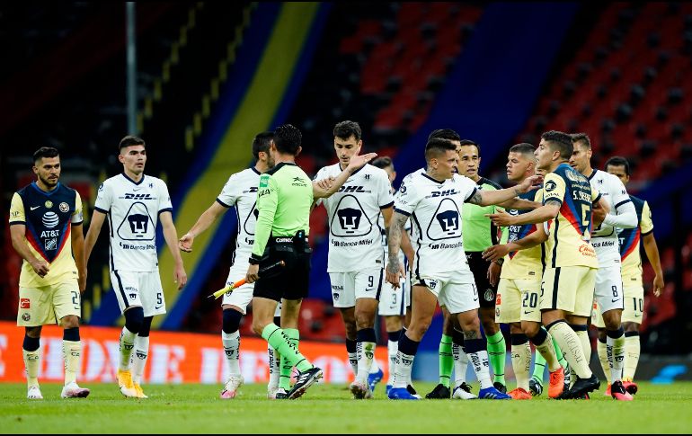 RÍSPIDO. Al final del primer tiempo y del segundo tiempo, jugadores de ambos equipos se hicieron de palabras. IMAGO7