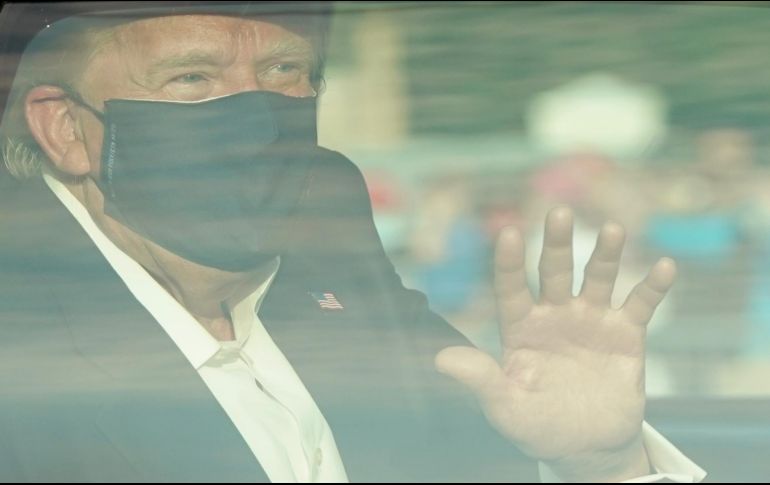 Los médicos expresaron que la salud de Trump está mejorando. AFP / ARCHIVO