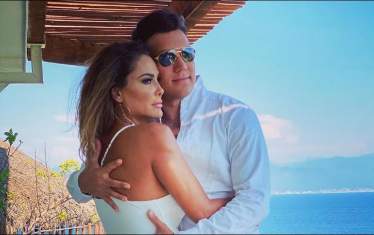 Según People, Ninel y Larry se comprometieron en Turquía. INSTAGRAM /  @ninelconde