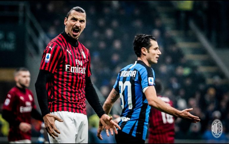El sueco tiene que dar negativo a un test antes de poder volver al equipo italiano, cuyo próximo partido, el derbi frente al Inter en San Siro, tendrá lugar el 17 de octubre. TWITTER / @acmilan